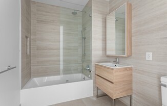 1 bed, 1 bath, $4,400, Unit 16D
