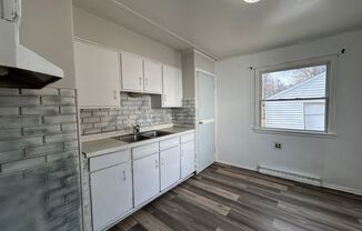 2 beds, 1 bath, $975