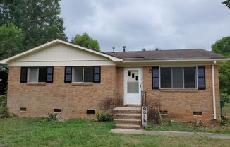 3 beds, 1 bath, $1,400