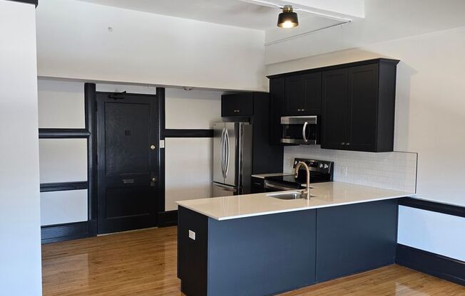 1 bed, 1 bath, 525 sqft, $1,675, Unit 604