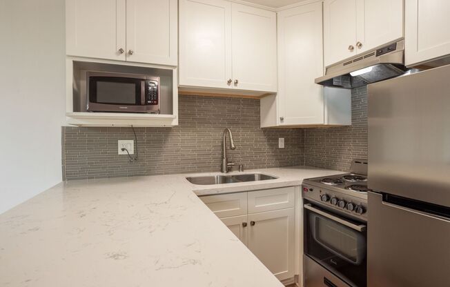 Studio, 1 bath, 519 sqft, $2,450, Unit 309