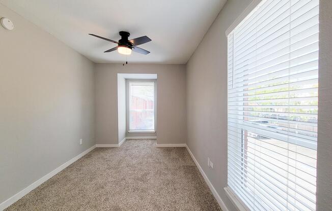 1 bed, 1 bath, 480 sqft, $1,049