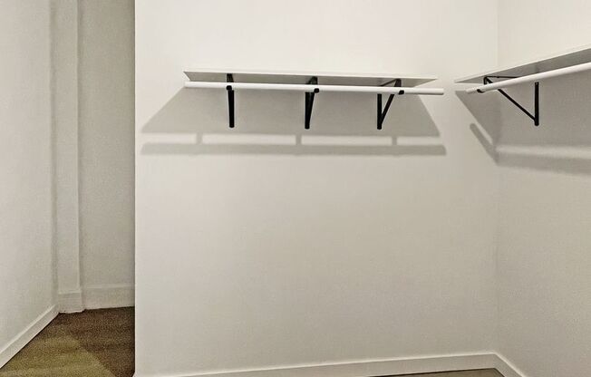 Studio, 1 bath, 345 sqft, $895, Unit 15
