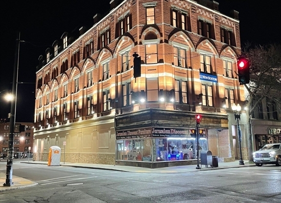 2 beds, 1 bath, $2,250, Unit 401