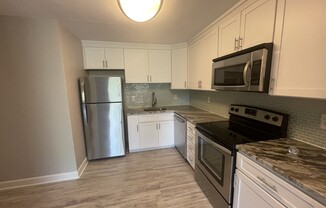 2 beds, 2 baths, 1,100 sqft, $3,980, Unit 9