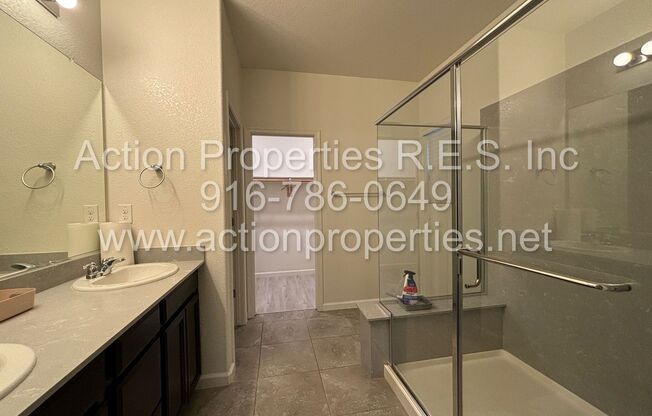 4 beds, 2 baths, $3,100