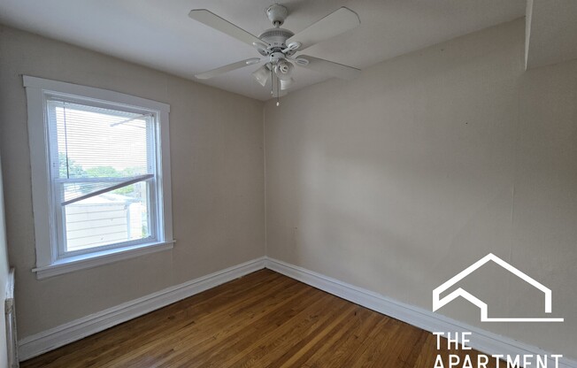 3054 W BERTEAU