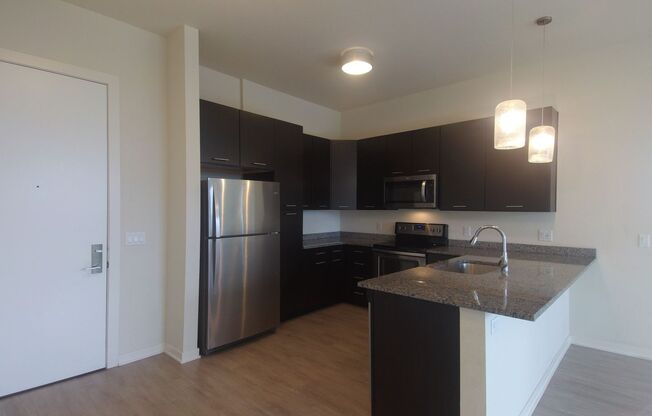 3 beds, 2 baths, 1,809 sqft, $2,550, Unit C310