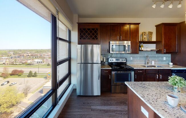 1 bed, 1 bath, 567 sqft, $1,625, Unit 907