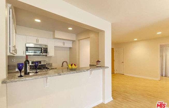 16866 Kingsbury St. #111