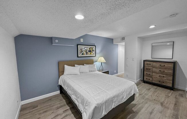 2 beds, 2 baths, 700 sqft, $2,165, Unit BLDG 1036 - APT 205