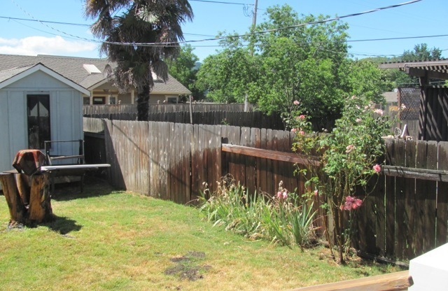 3 beds, 2 baths, $2,900