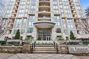2 beds, 2 baths, $3,350