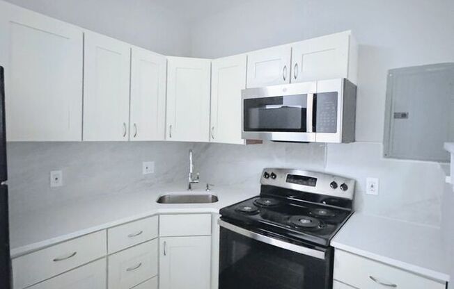 911 N 16 ST