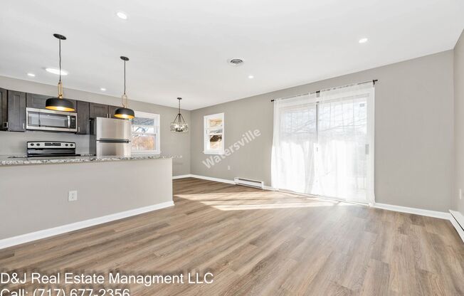 2 beds, 1 bath, 900 sqft, $1,195, Unit Apartment 2