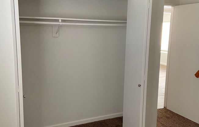 2 beds, 1 bath, 900 sqft, $1,400, Unit Unit D