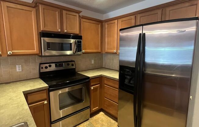 Charming 3-Bedroom Home in a Desirable Oviedo Location
