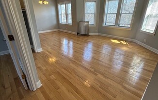 2900 North Kolmar Avenue