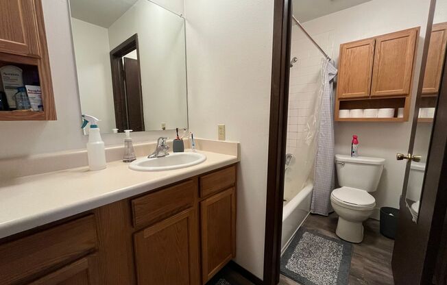 1 bed, 1 bath, $975, Unit 30