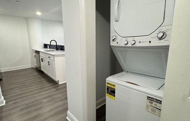 3 beds, 2 baths, 1,290 sqft, $1,795, Unit Unit 217 - Loft