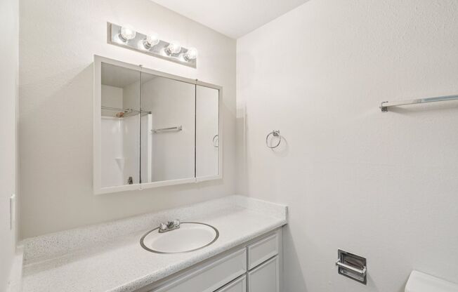 2 beds, 2 baths, 1,046 sqft, $1,995, Unit N-05