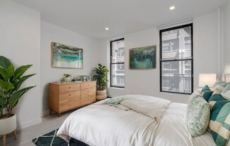 314 W 39 ST