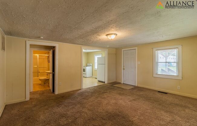 3 beds, 1 bath, $1,250