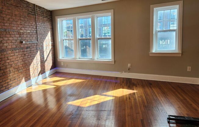 2 beds, 1 bath, 1,200 sqft, $2,095, Unit 1408