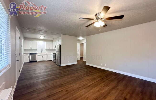 1300 W BELLA ST