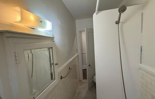 Studio, 1 bath, 350 sqft, $1,150, Unit L
