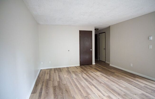 2 beds, 1 bath, $1,465, Unit 3942