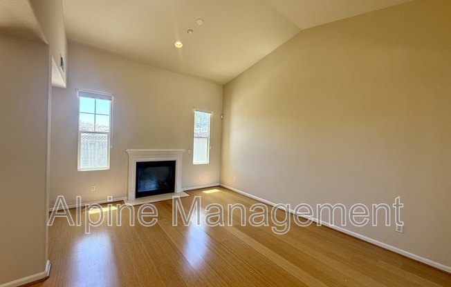 4373 RED MAPLE WAY