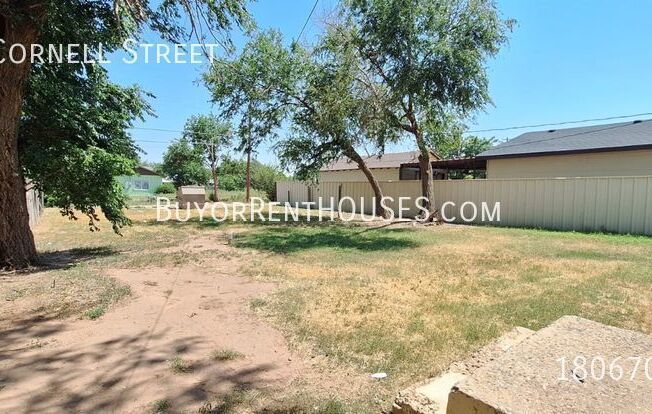 2 beds, 1 bath, 672 sqft, $850