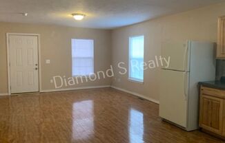 3 beds, 1 bath, $995