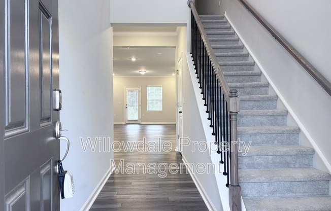 913 ASPEN POINTE TRL