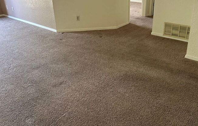 1 bed, 1 bath, 758 sqft, $855, Unit 27