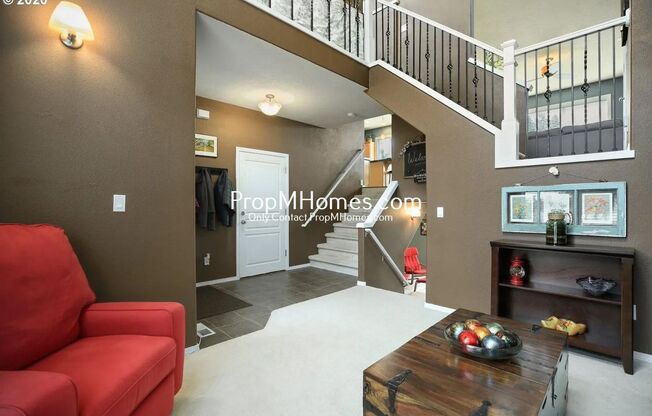 Spacious Three Bedroom Home in Aloha!