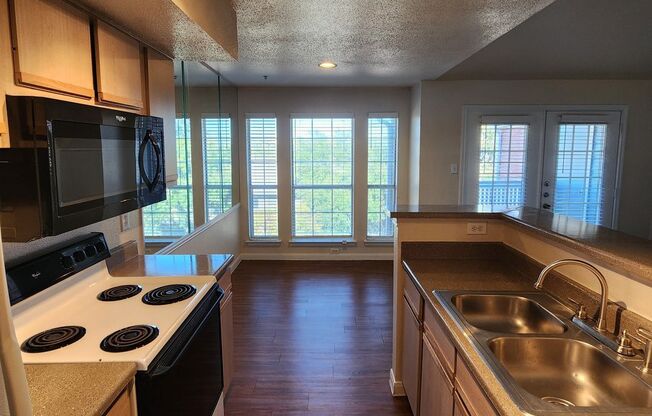 1 bed, 1 bath, 660 sqft, $1,275, Unit 506-u
