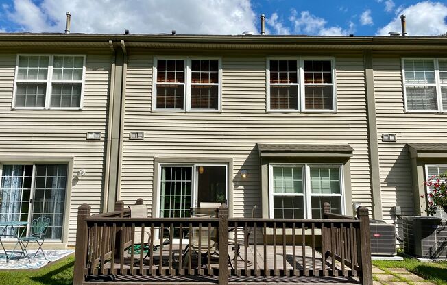 Charming 3-Bedroom Townhome in Southampton! Available NOW!