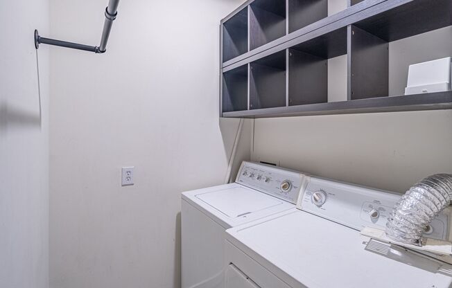 1 bed, 1 bath, $2,200, Unit #16