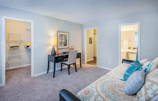 Large Bedroom En Suite Bathroom at The Pointe at Irving Park, Greensboro, North Carolina