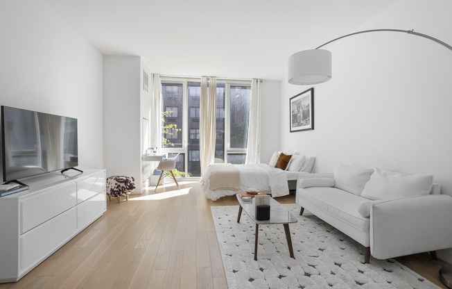 Studio, 1 bath, 577 sqft, $3,850, Unit 405S