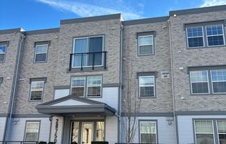 2 beds, 2 baths, $2,395, Unit # 305