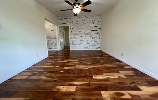 375 BONAIR ST