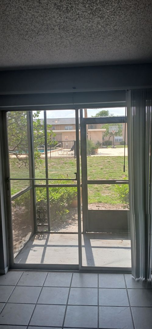 Conway Club Apartments