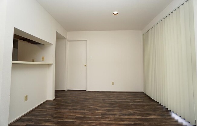 One bedroom condo, leasing now!