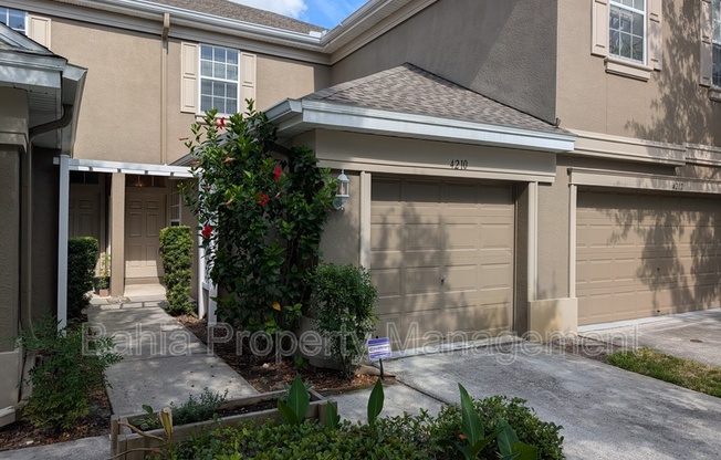 4210 BISMARCK PALM DR