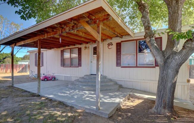 Spacious 3/2 Doublewide on fenced lot
