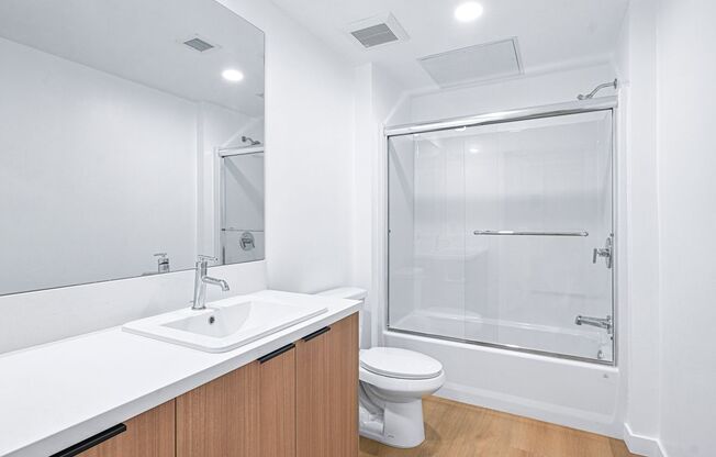 2 beds, 2 baths, 1,100 sqft, $2,899, Unit 407
