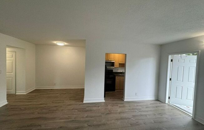 1 bed, 1 bath, 650 sqft, $1,695, Unit 109